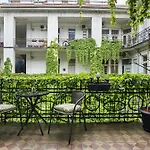 Near City Park Only 5 Minutes Walk , Where You Can Find The World Famous Szechenyi Thermal Bath Spa, Capital Circus , Museums The Apartment Is Modern And Newly Renovated ,In A Quiet And Peaceful Green Oasis With Ac ,Smart Tv, High Speed Internet